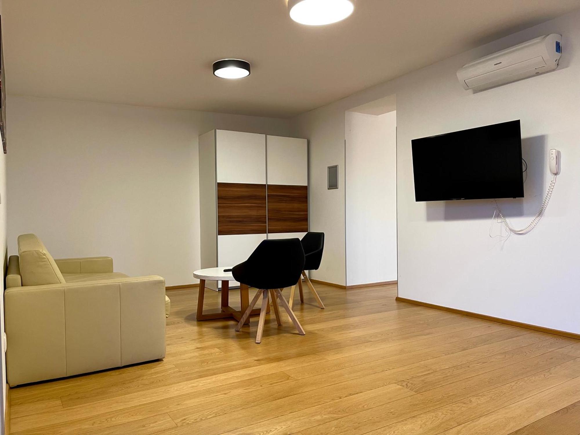 Apartments4You Wina Bagian luar foto