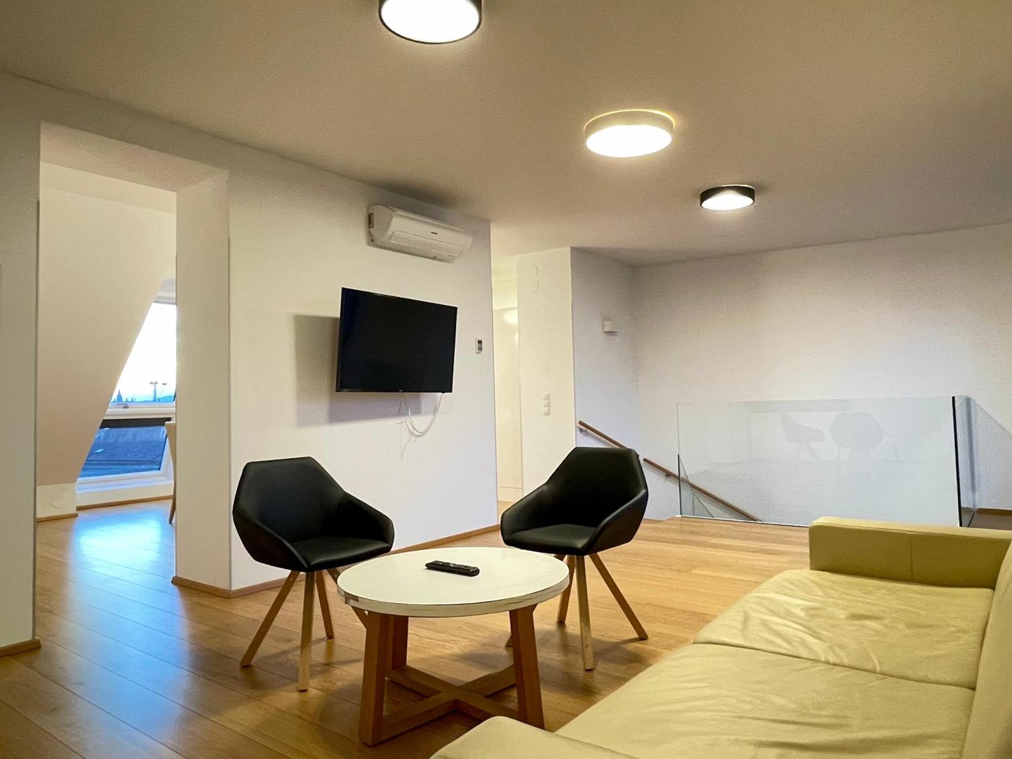 Apartments4You Wina Bagian luar foto