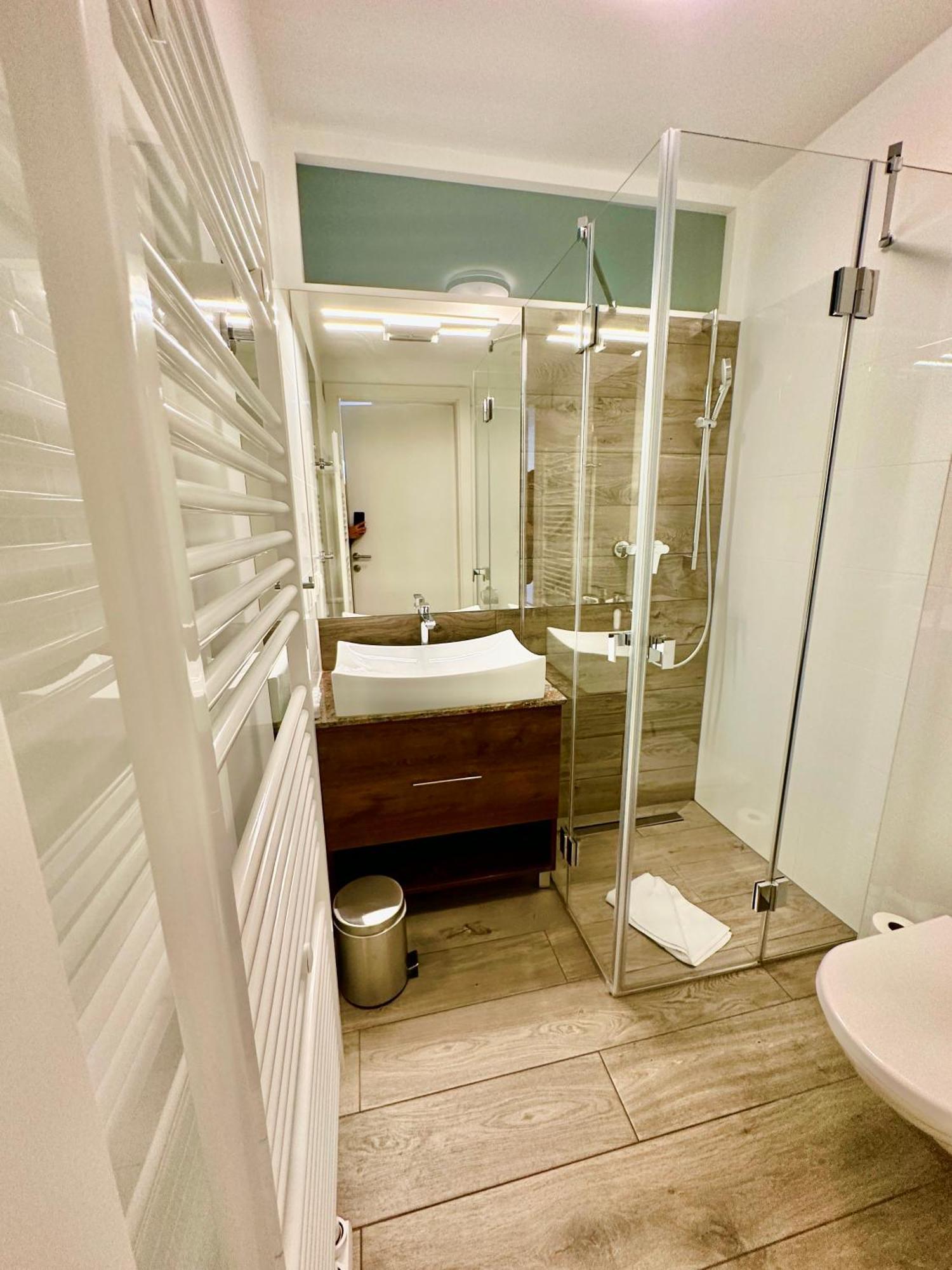 Apartments4You Wina Bagian luar foto