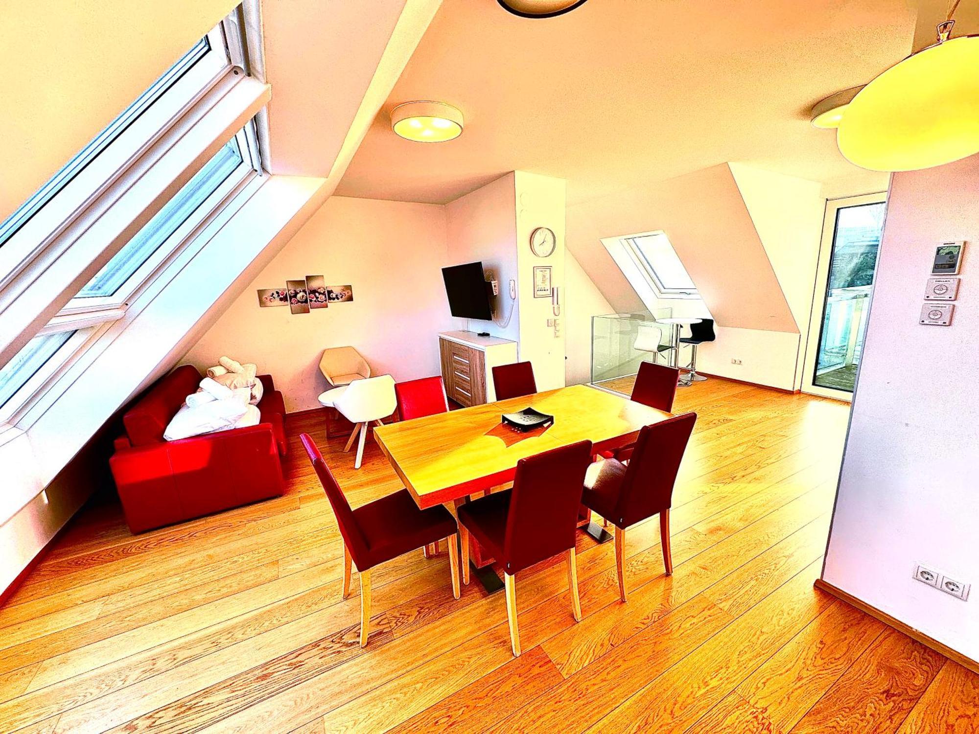 Apartments4You Wina Bagian luar foto